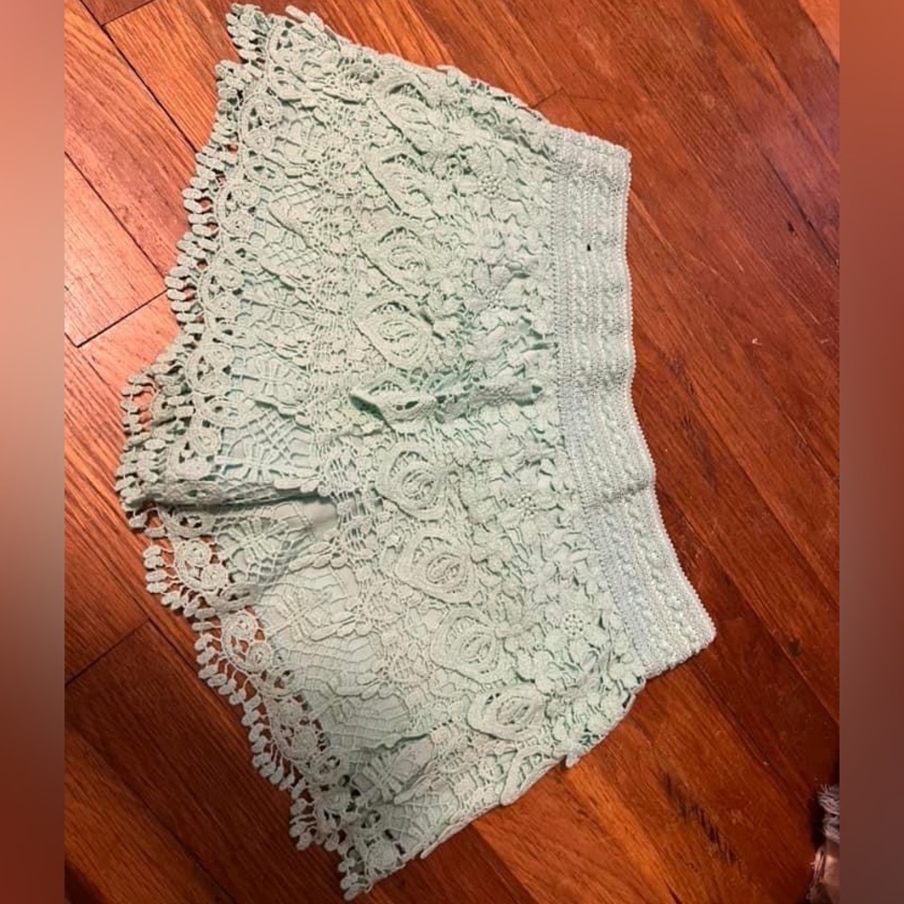 Cute lace shorts